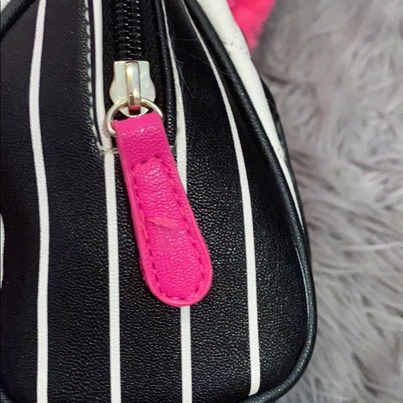 Adorable Purse - Picture 3 of 6